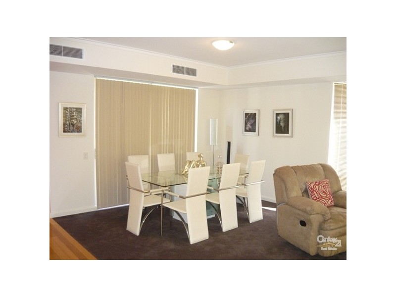 16 Malone Loop, Meadow Springs WA 6210