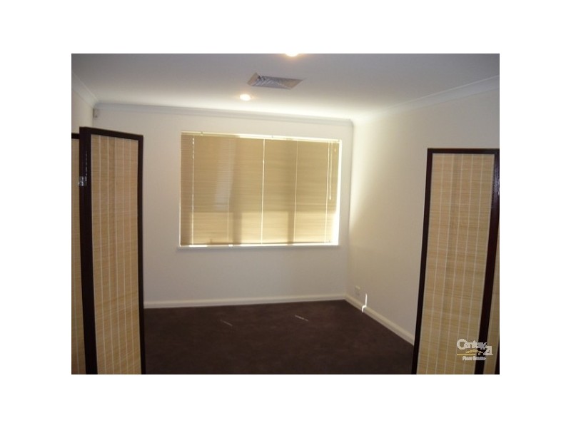 16 Malone Loop, Meadow Springs WA 6210