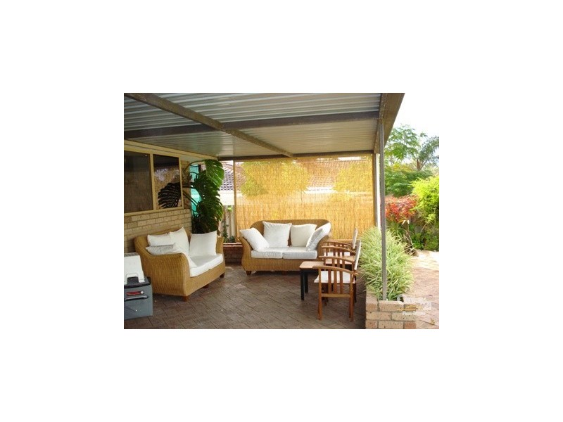 4 Honeysuckle Ramble HALLS HEAD, Mandurah WA 6210
