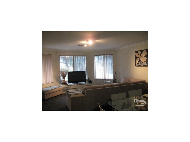 4 Honeysuckle Ramble HALLS HEAD, Mandurah WA 6210