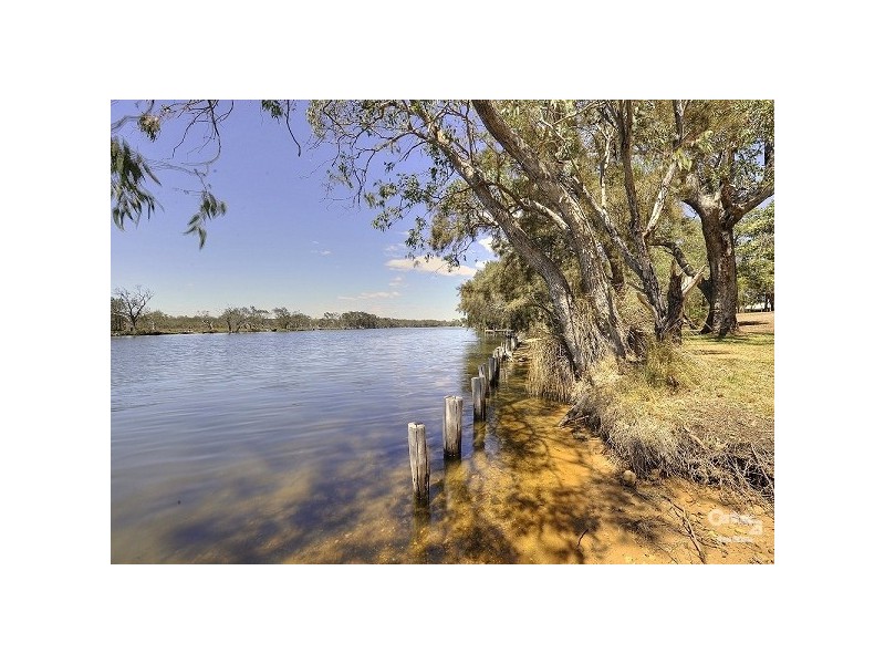 8 Norton Ave, Coodanup WA 6210
