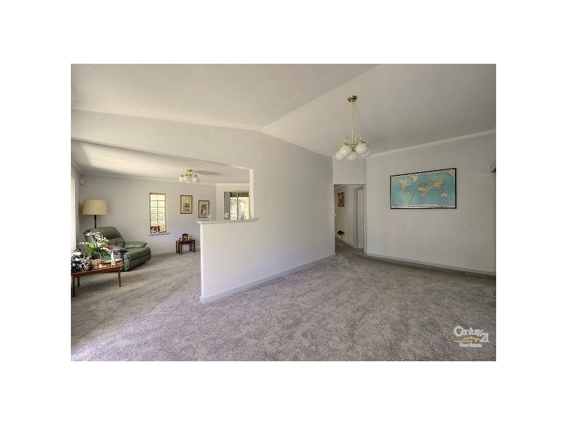 8 Norton Ave, Coodanup WA 6210