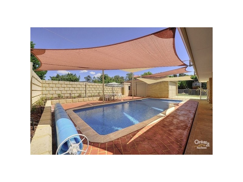 8 Norton Ave, Coodanup WA 6210