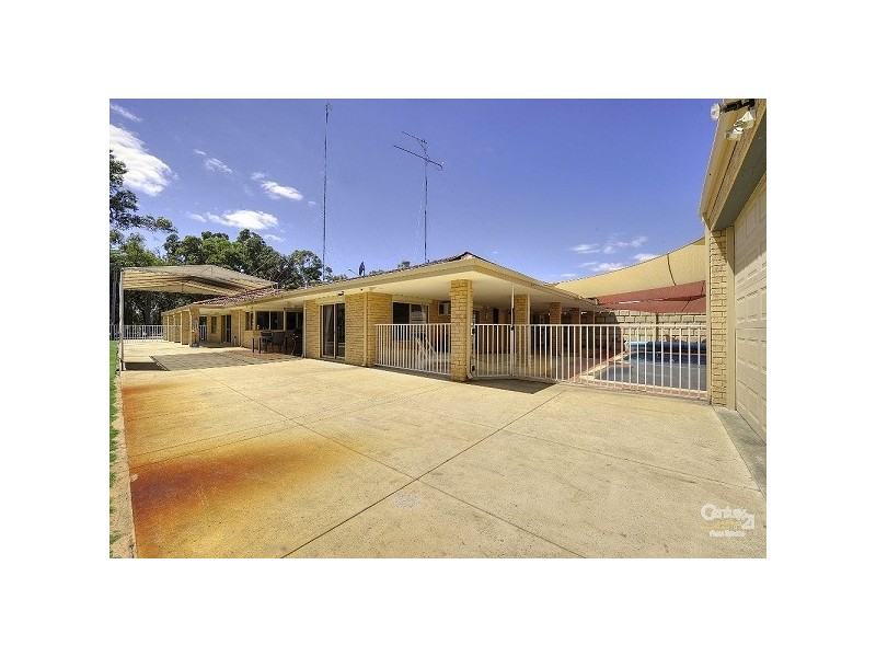 8 Norton Ave, Coodanup WA 6210