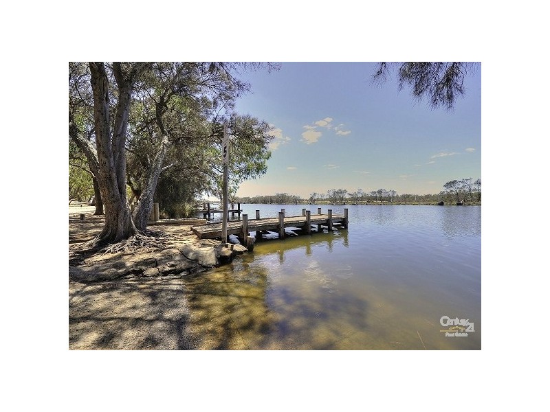 8 Norton Ave, Coodanup WA 6210