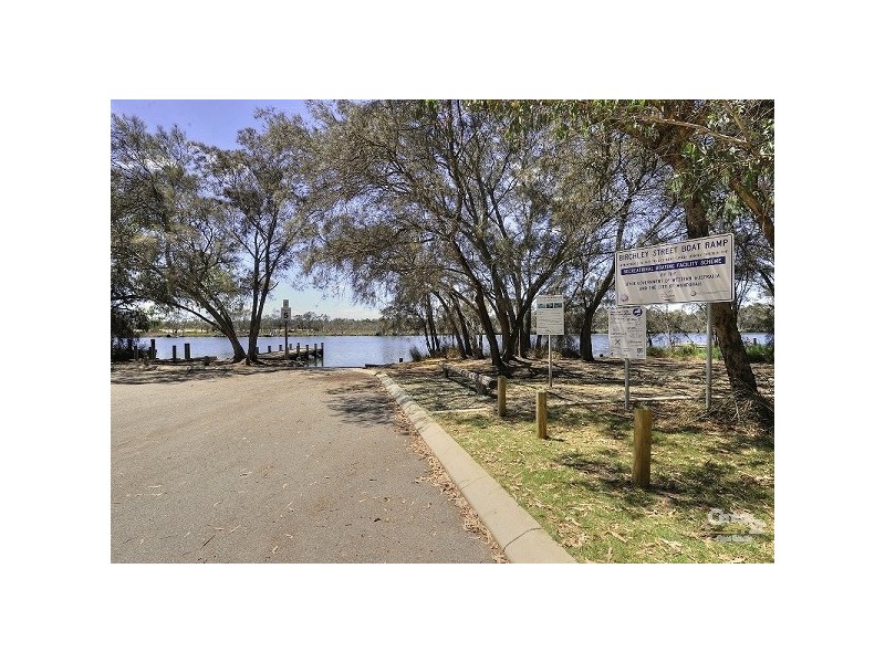 8 Norton Ave, Coodanup WA 6210