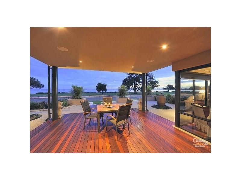 10 Dampier Drive, Falcon WA 6210