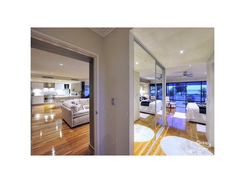 10 Dampier Drive, Falcon WA 6210