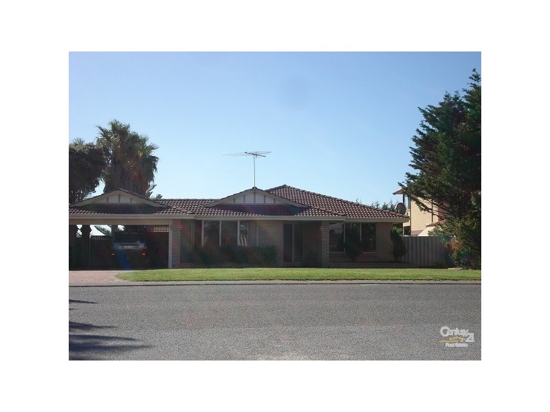 11 Admiralty Crescent HALLS HEAD, Mandurah WA 6210