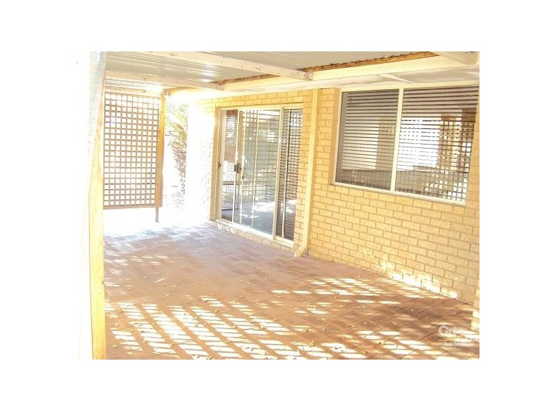 11 Admiralty Crescent HALLS HEAD, Mandurah WA 6210