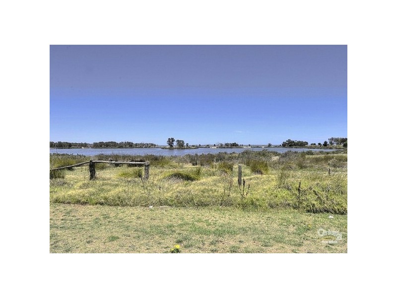 2/7 Nairn Road, Coodanup WA 6210