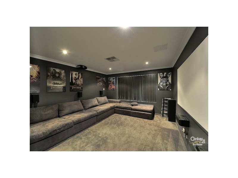 44 Ravendale Drive, Dudley Park WA 6210