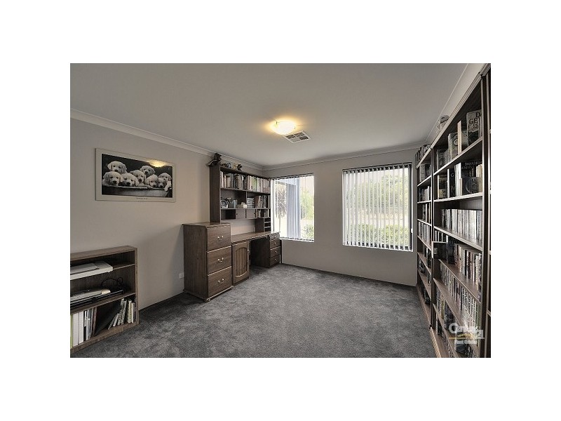 44 Ravendale Drive, Dudley Park WA 6210