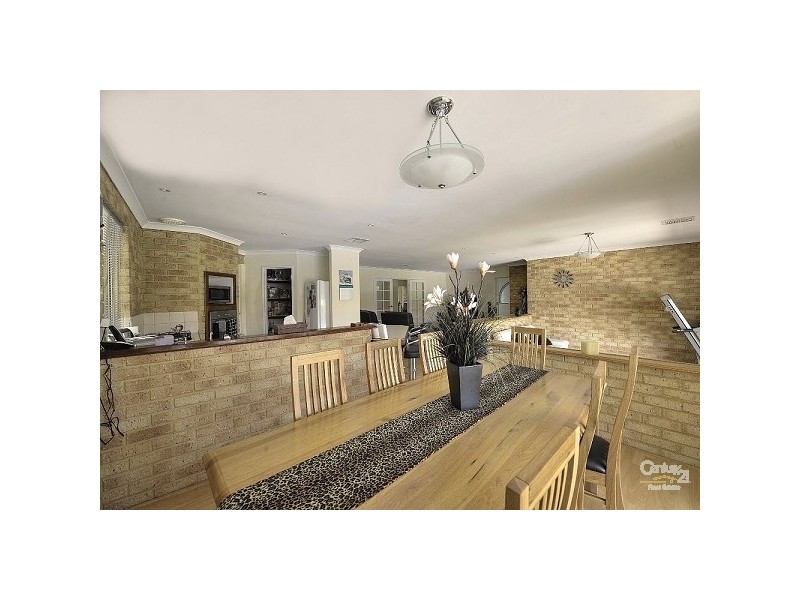18 Darter Place, Halls Head WA 6210