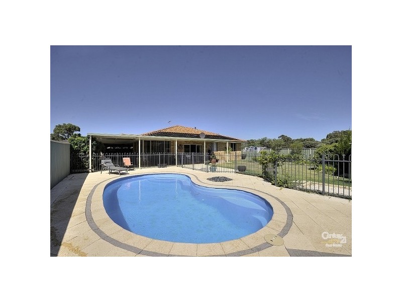 18 Darter Place, Halls Head WA 6210