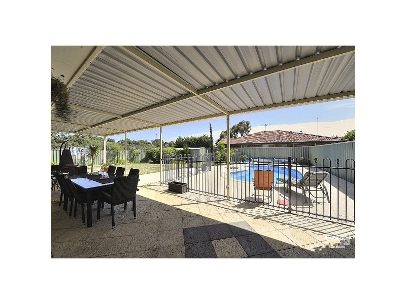 18 Darter Place, Halls Head WA 6210