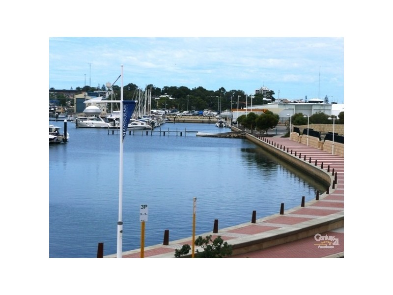 4/30 Spinnaker Quays, Mandurah WA 6210