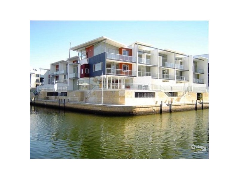 9, 4 Torcello Mews, Mandurah WA 6210