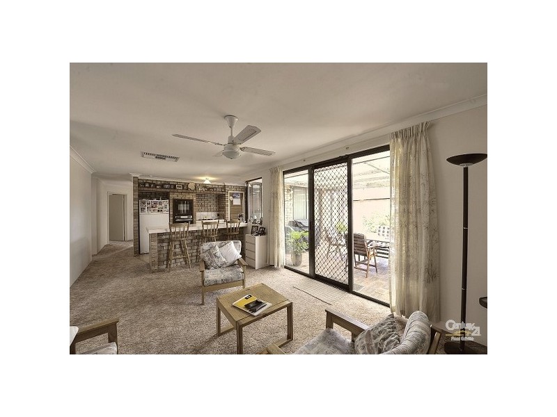 16 Seawind Drive, Silver Sands WA 6210