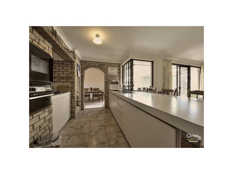 16 Seawind Drive, Silver Sands WA 6210