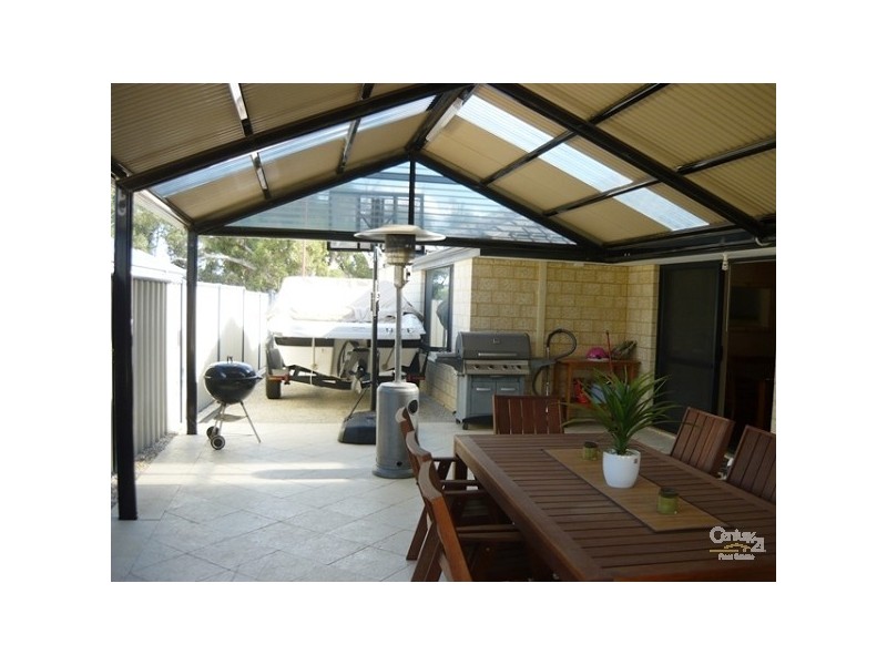 15 Bellerive Pass, Meadow Springs WA 6210