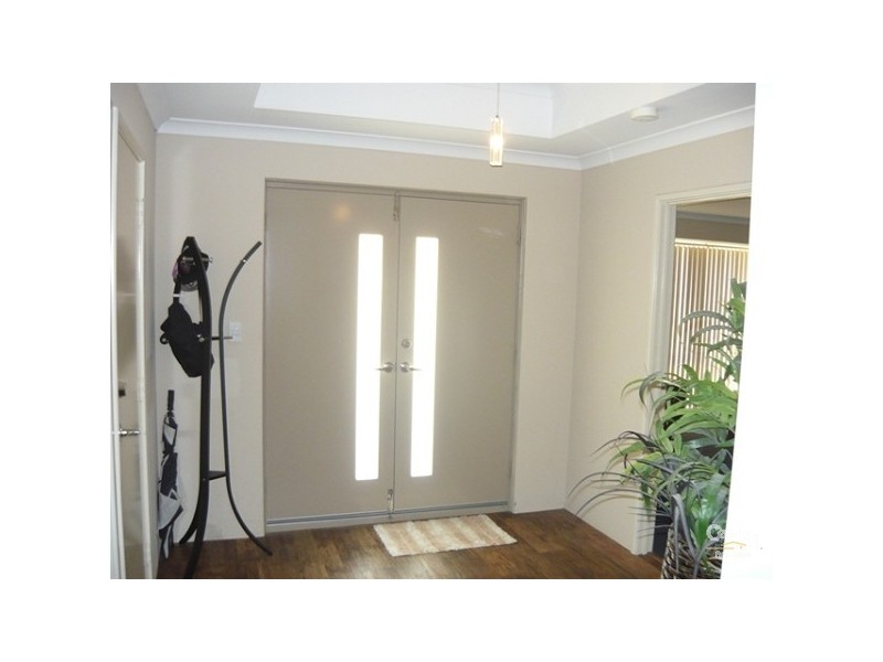 15 Bellerive Pass, Meadow Springs WA 6210