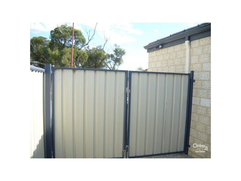 15 Bellerive Pass, Meadow Springs WA 6210