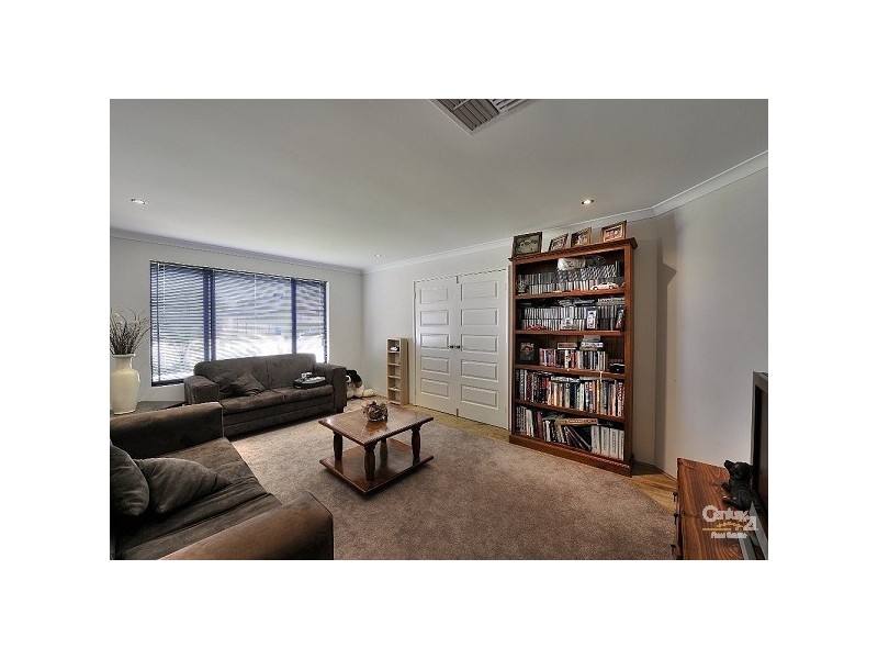 7 Kannemer Link, Meadow Springs WA 6210