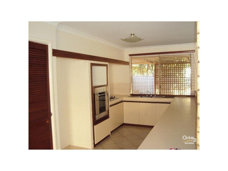 11 Admiralty Crescent HALLS HEAD, Mandurah WA 6210