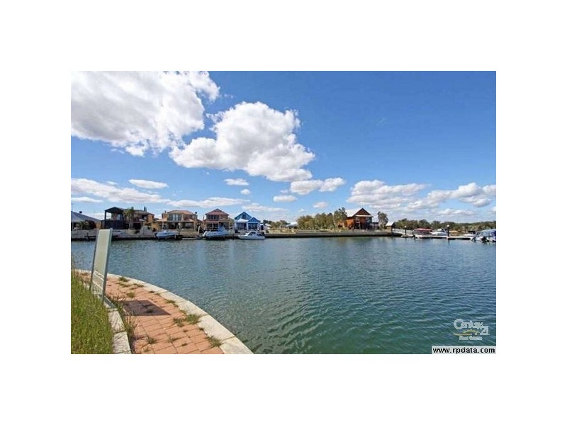 43 Erins Isle, Dudley Park WA 6210