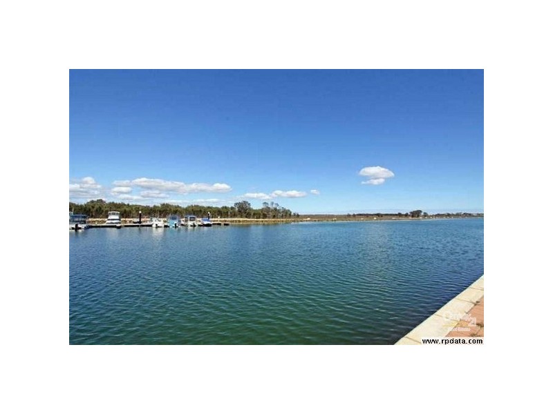 43 Erins Isle, Dudley Park WA 6210