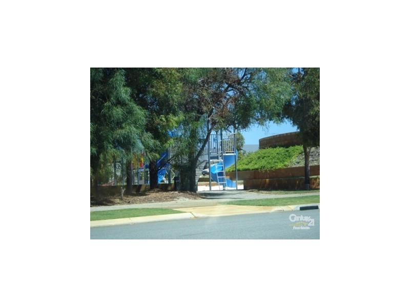 4 Honeyeater View DUDLEY PARK, Mandurah WA 6210