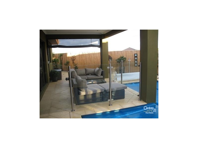 7 Beaufortia Turn HALLS HEAD, Mandurah WA 6210