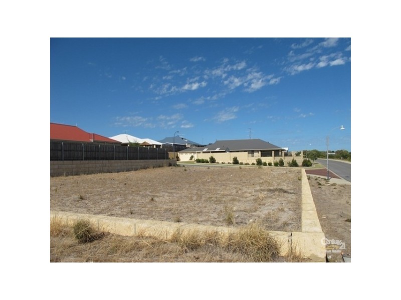 1 Carissa Turn, Halls Head WA 6210