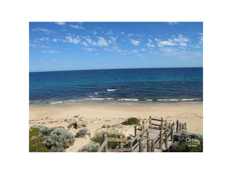 1 Carissa Turn, Halls Head WA 6210