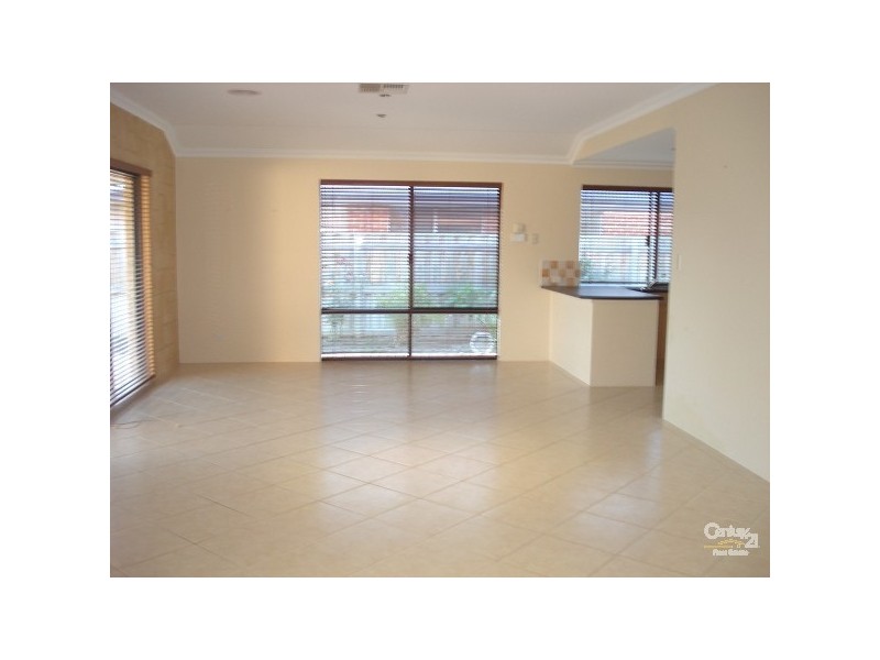 49 Hibbertia Follow HALLS HEAD, Mandurah WA 6210