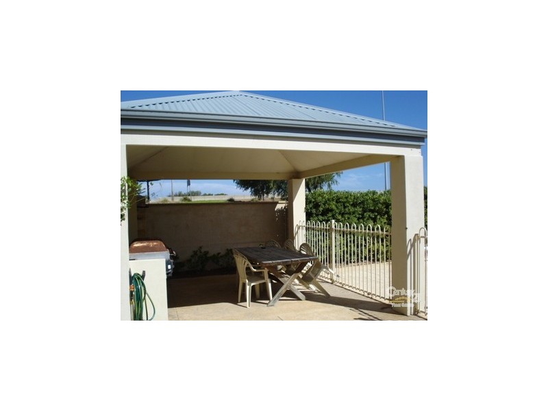 4/1 Princeton Drive, Bouvard WA 6211