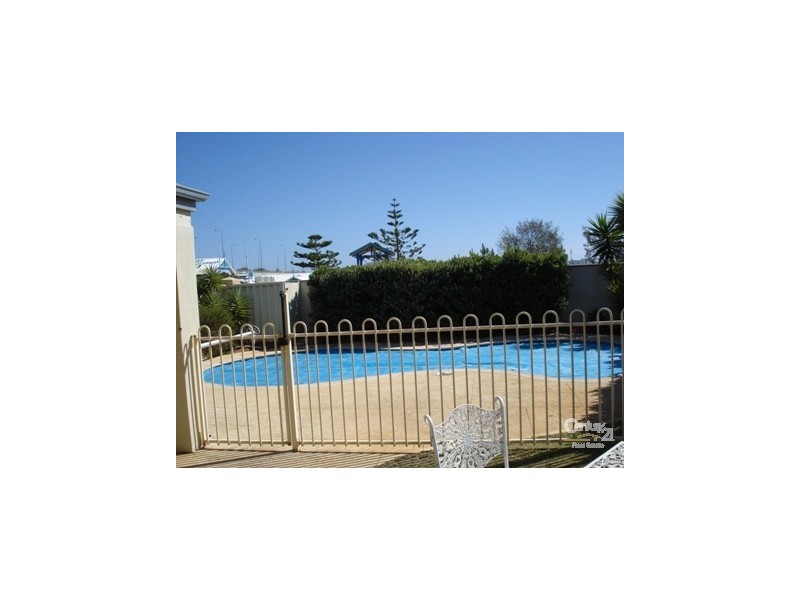 4/1 Princeton Drive, Bouvard WA 6211