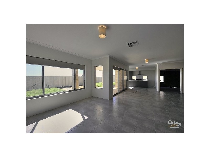 77 Cawana Parkway, Lakelands WA 6180