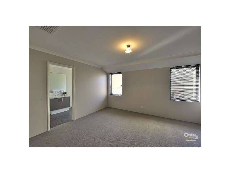 77 Cawana Parkway, Lakelands WA 6180