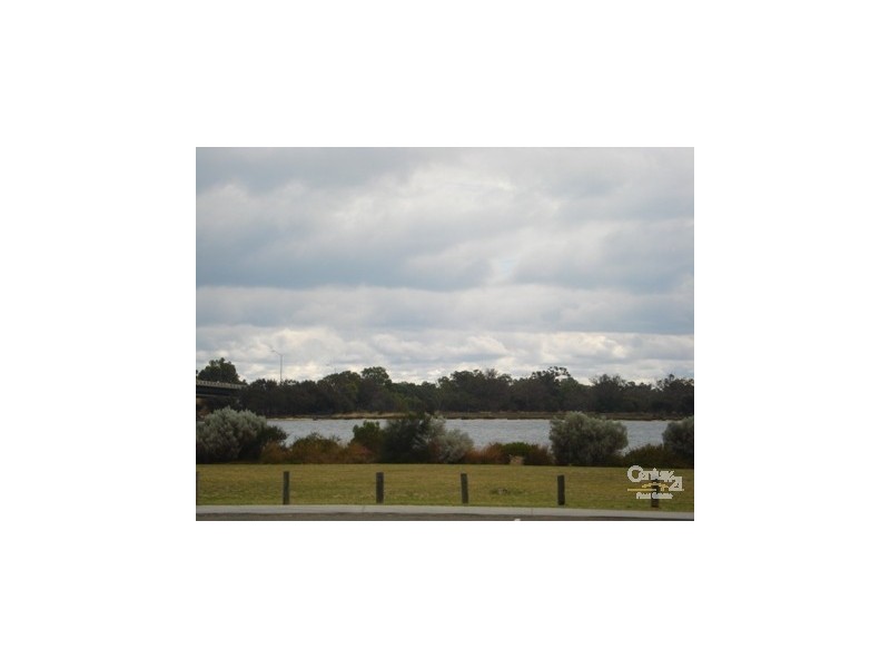 61 Waterside Drive DUDLEY PARK, Mandurah WA 6210