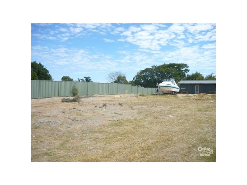 10 Wicklow Road, Halls Head WA 6210