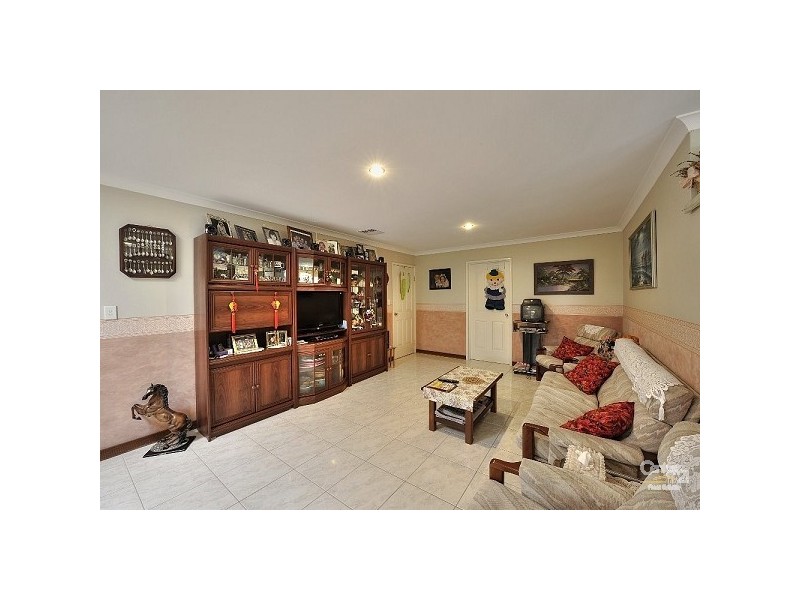 98 Leslie Street, Dudley Park WA 6210