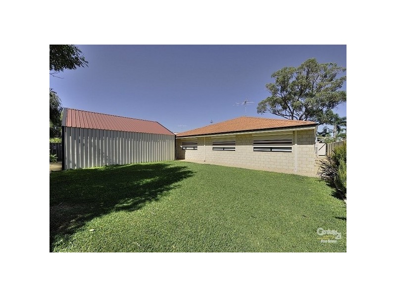 98 Leslie Street, Dudley Park WA 6210