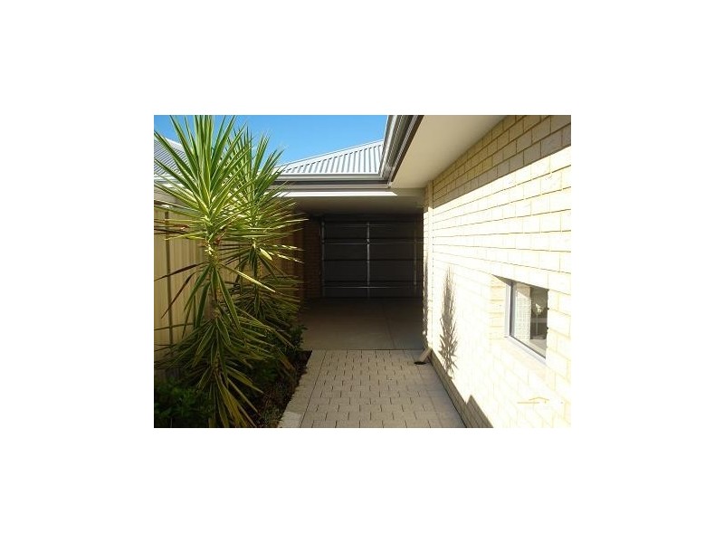 15 Cohen Vista LAKELANDS, Mandurah WA 6210
