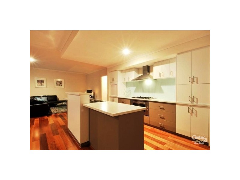 33 Marsdenia Road HALLS HEAD, Mandurah WA 6210