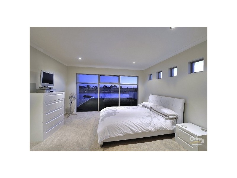 65 Waterlily Drive, The Islands, Dudley Park WA 6210