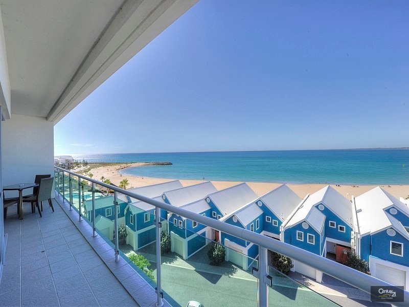 407/16 Dolphin Drive, Mandurah WA 6210