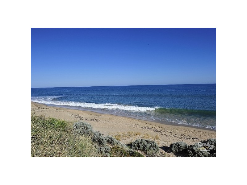 11 Seeana Pass, Halls Head WA 6210