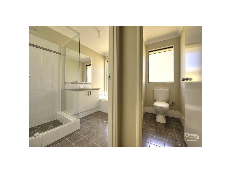 17 Loretta Parkway LAKELANDS, Mandurah WA 6210